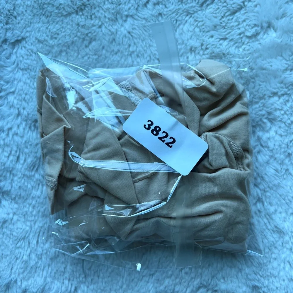 SKIMS Women Sculpting Short Mid Thigh Open Gusset Sand Nude Shapewear Small NWOT